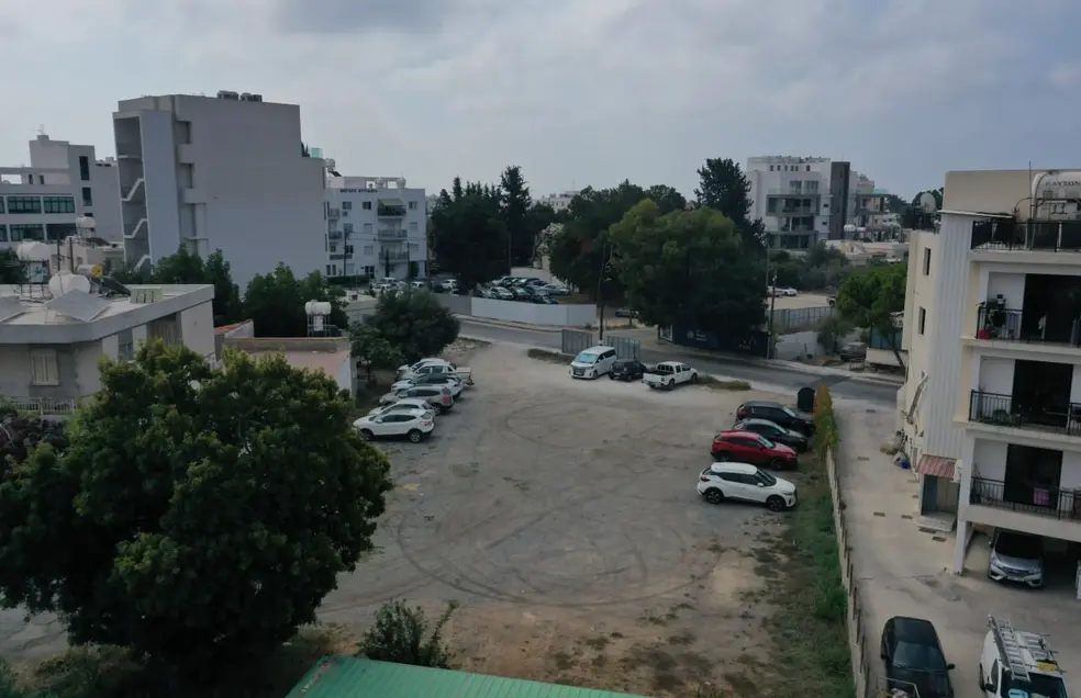 - Image 1