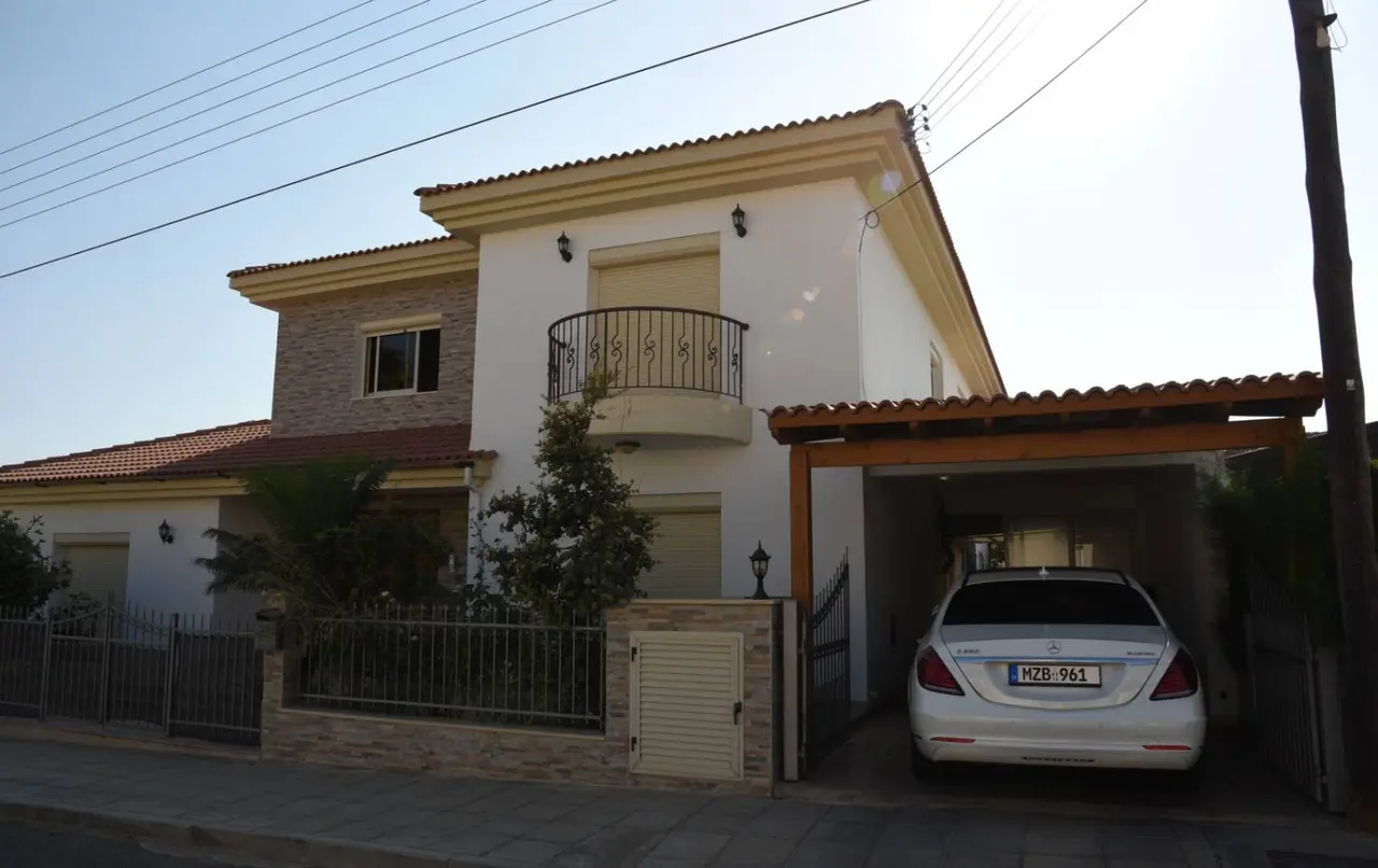  - Image 1