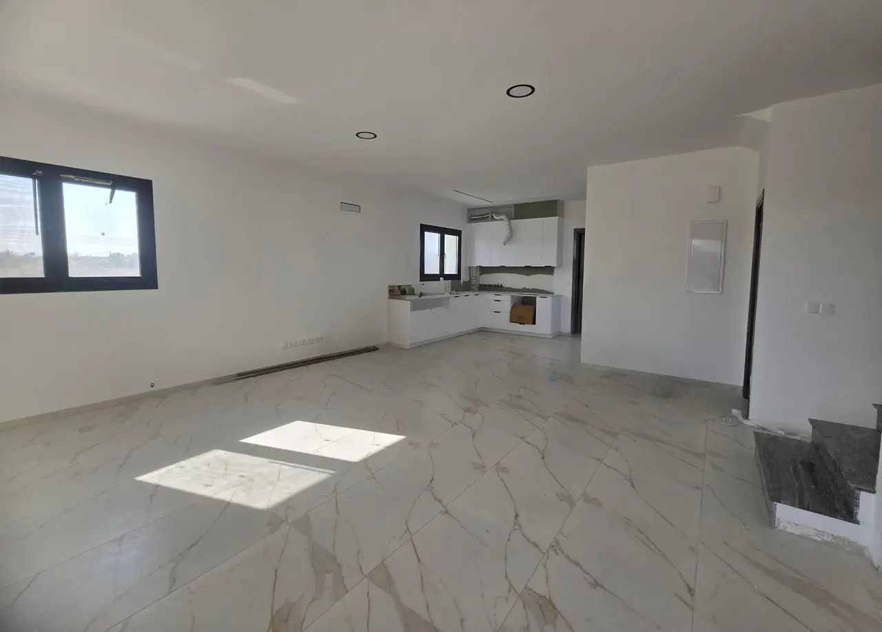  - Image 1