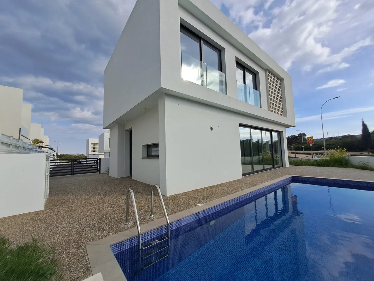  - Image 1