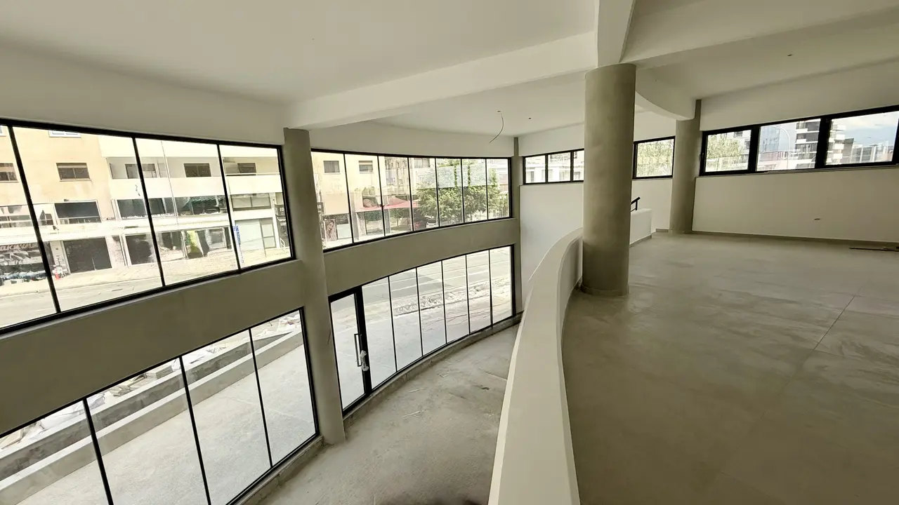  - Image 1