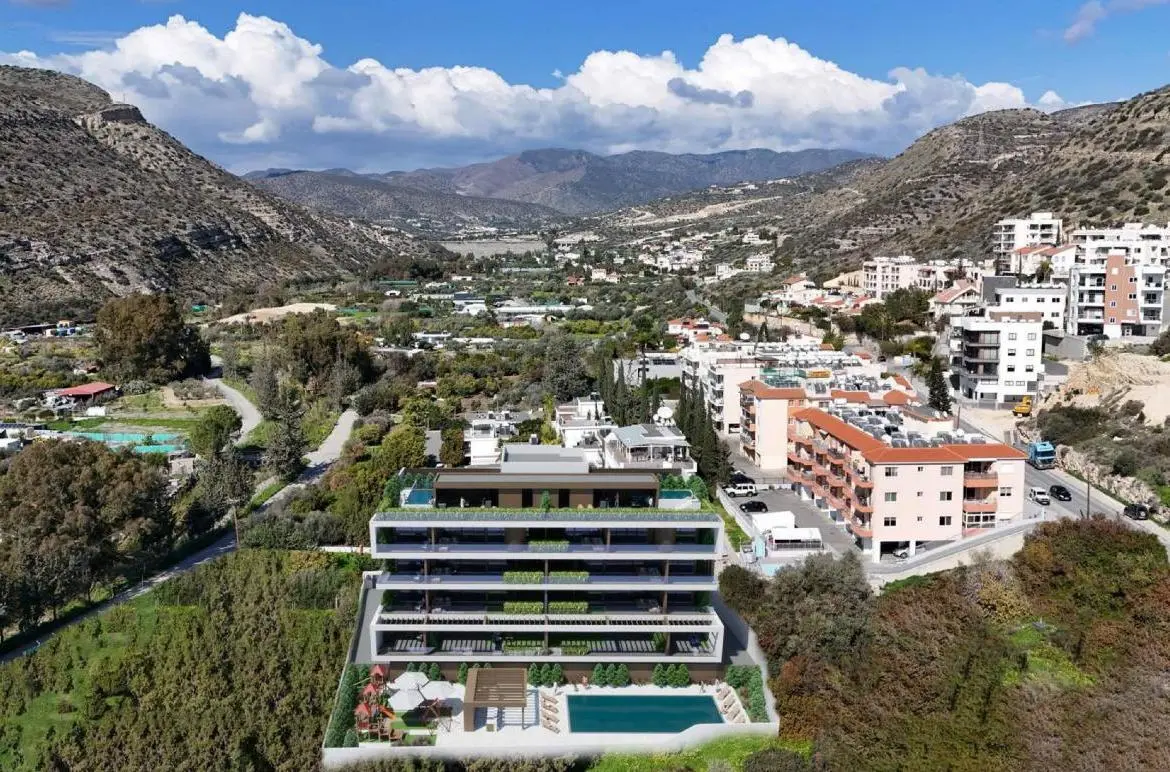  - Image 1