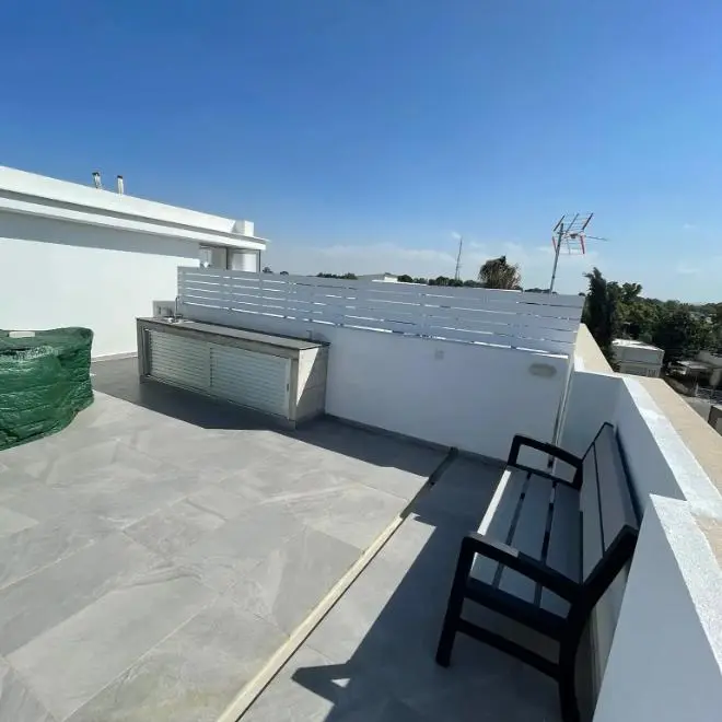 - Image 1