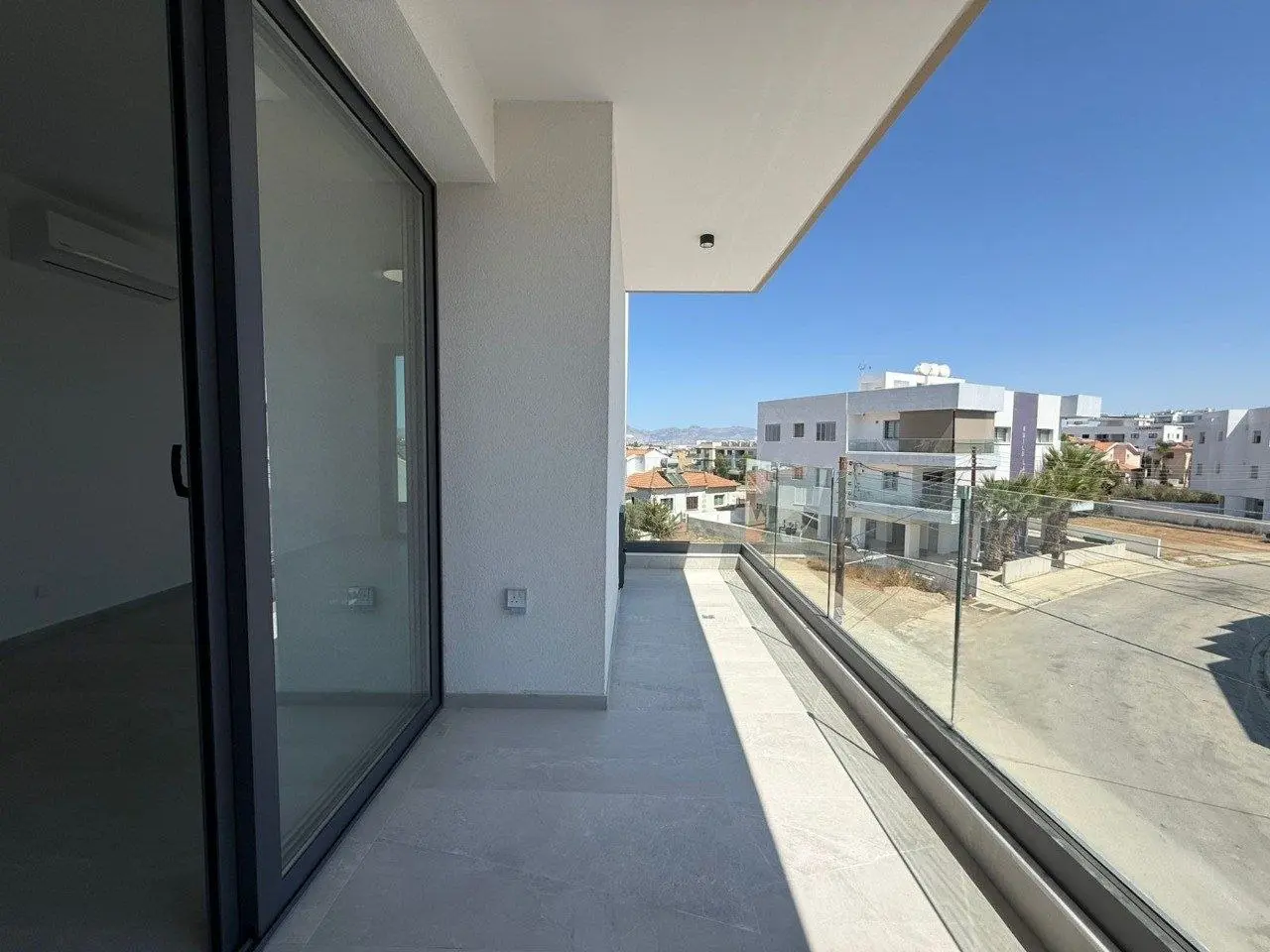 - Image 1
