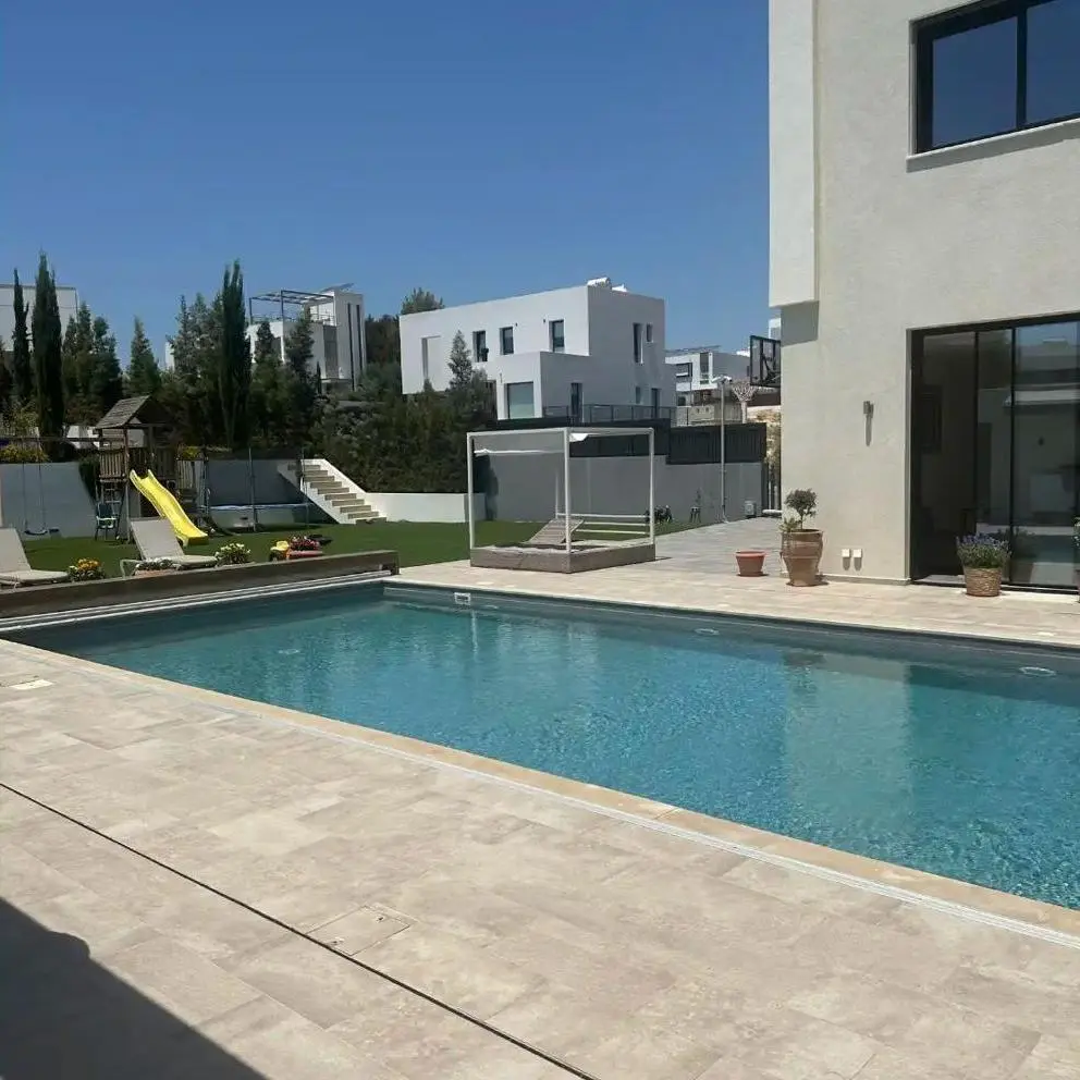  - Image 1