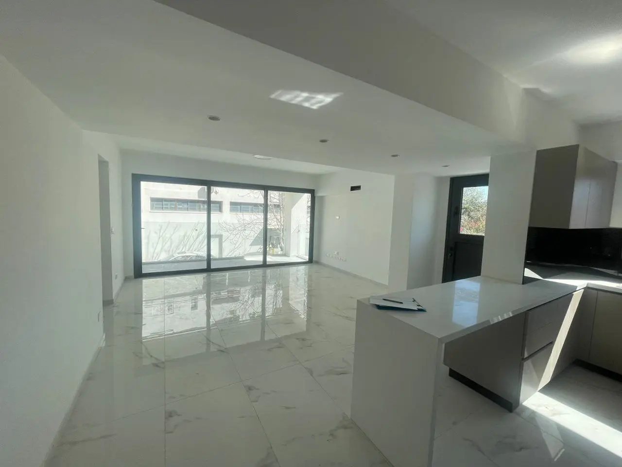 - Image 1
