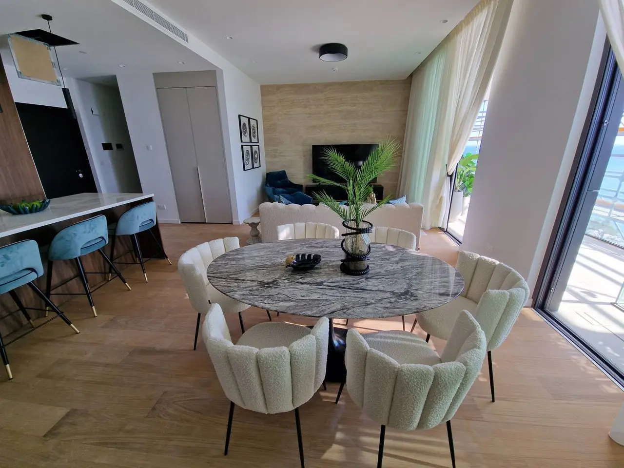 - Image 1
