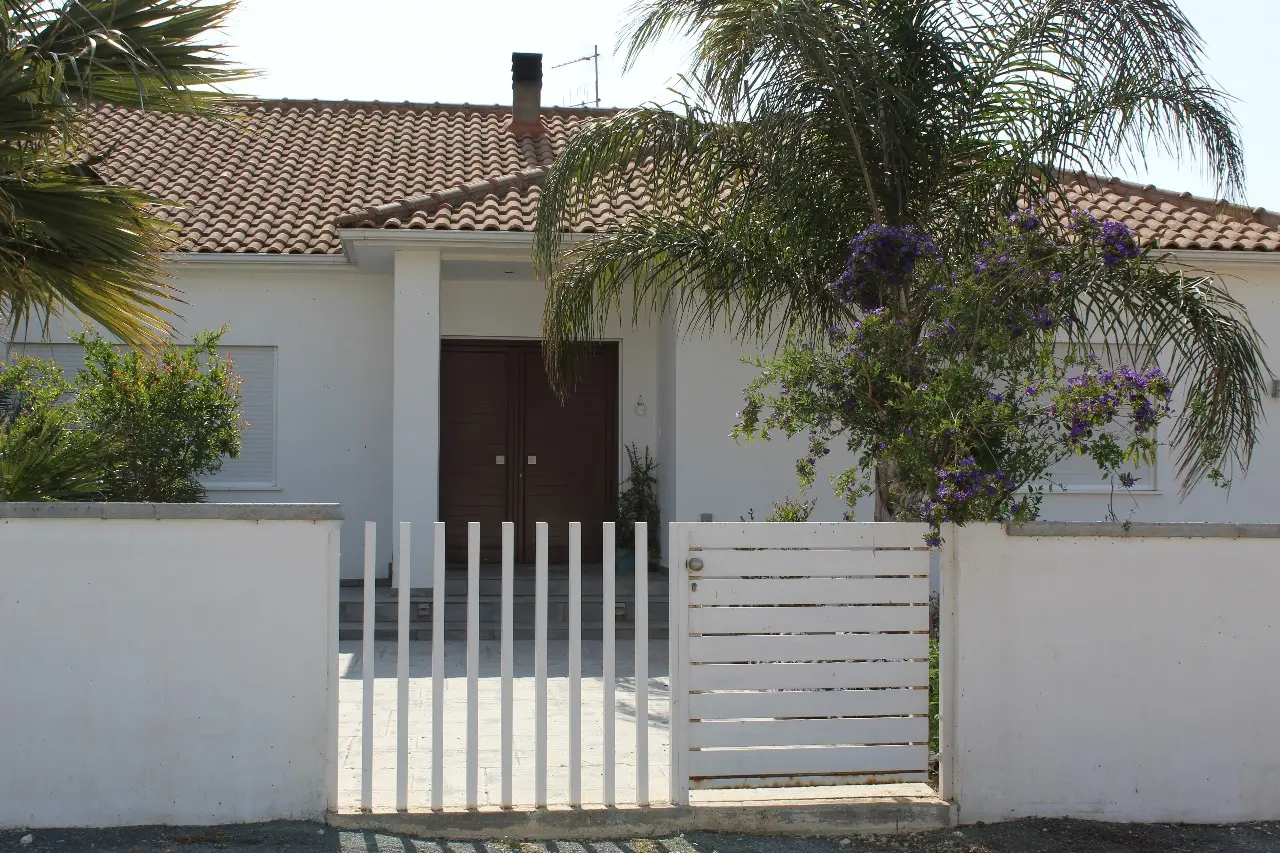  - Image 1
