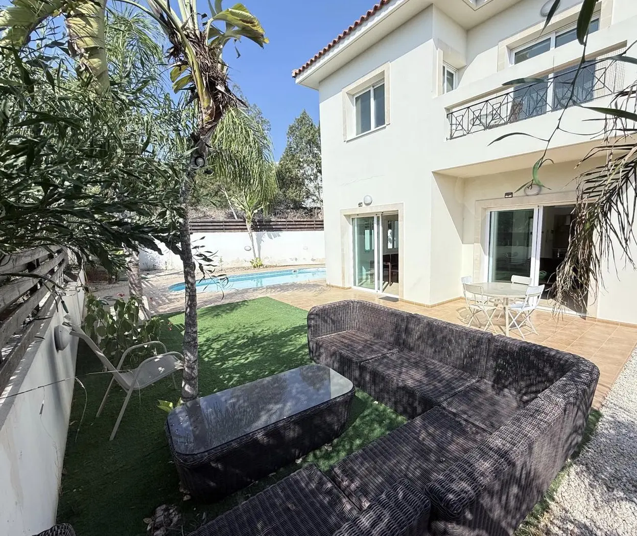 - Image 1