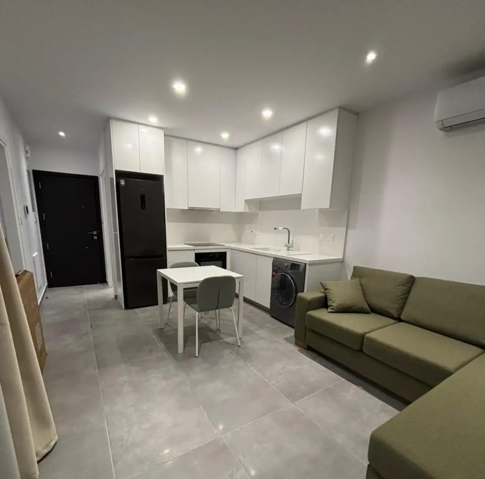  - Image 1