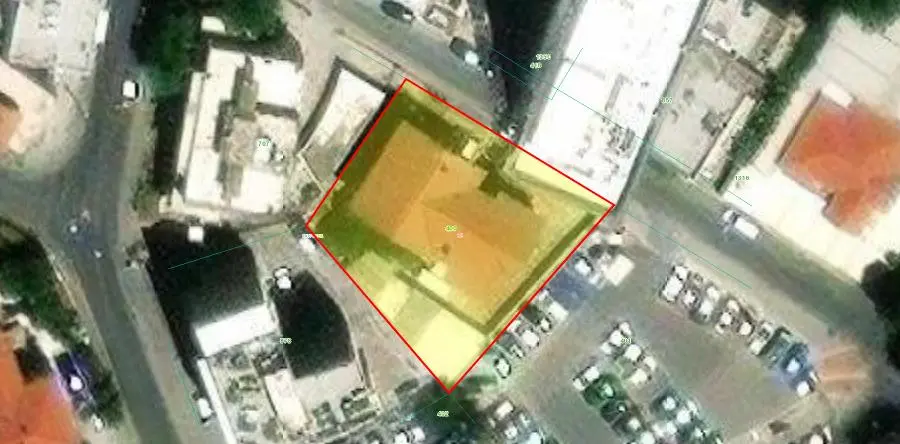 - Image 1