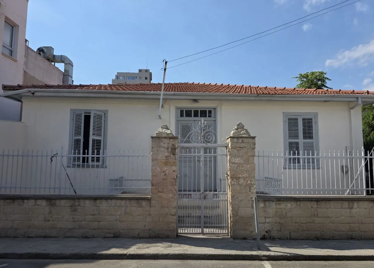  - Image 1