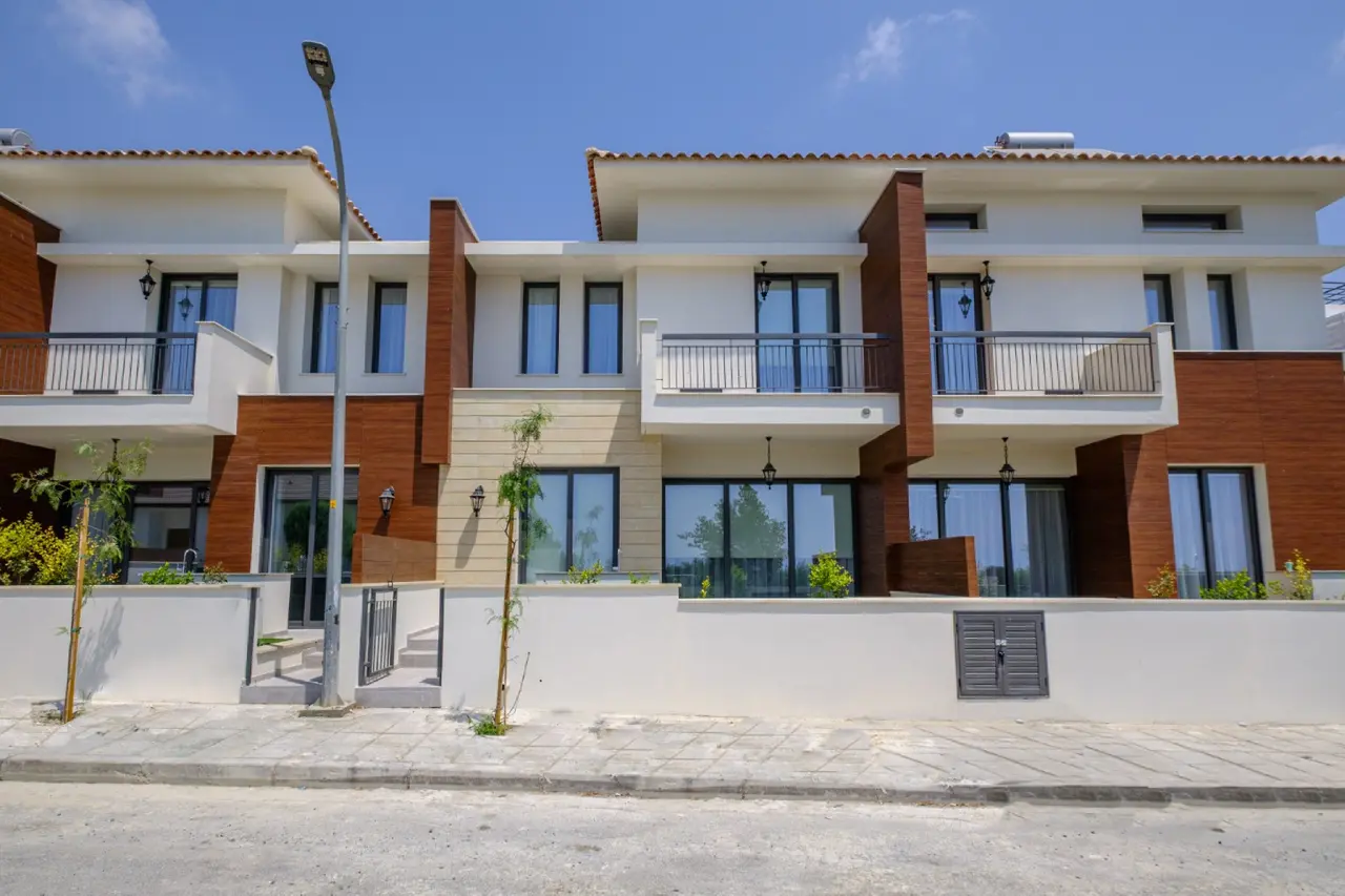 - Image 1