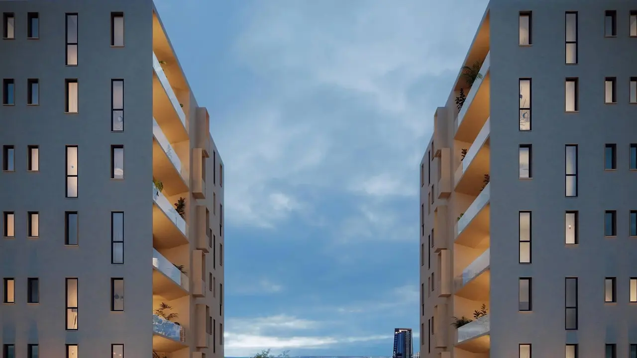  - Image 1