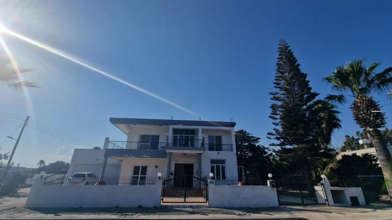  - Image 1