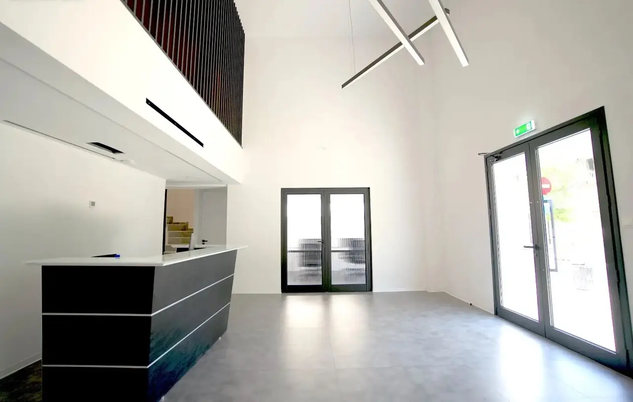 - Image 1