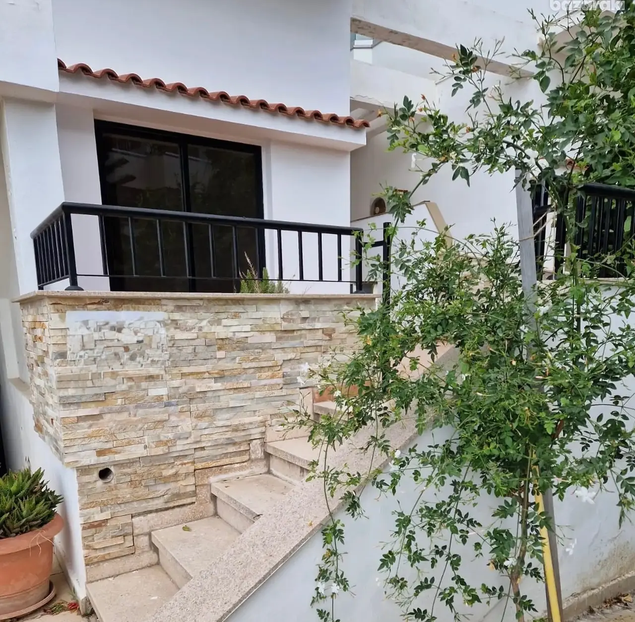 3-bedroom apartment to rent - Image 1