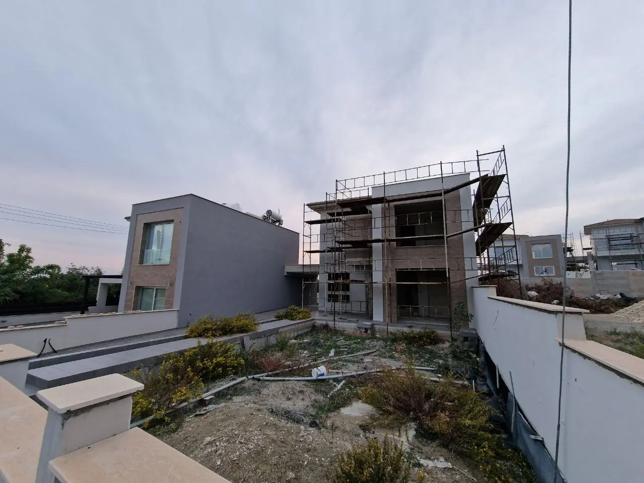  - Image 1