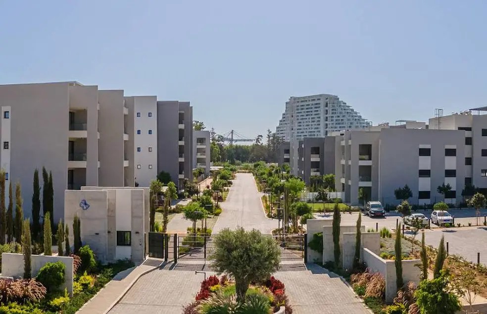 - Image 1