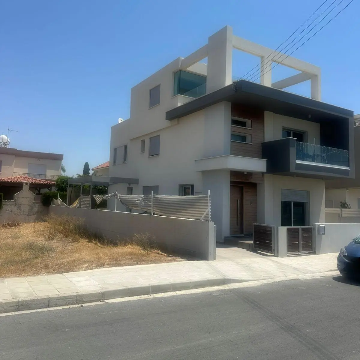  - Image 1