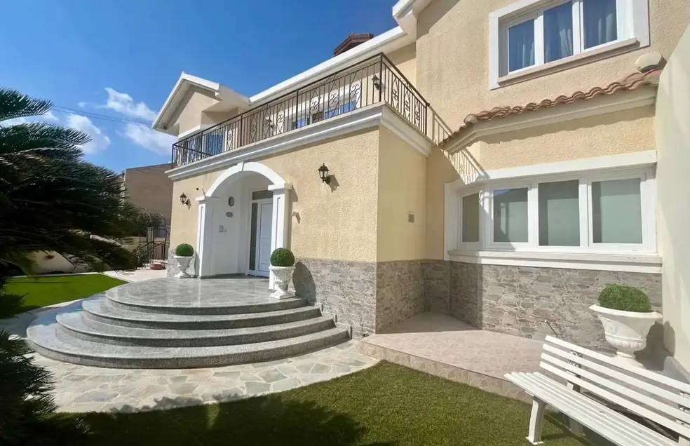  - Image 1