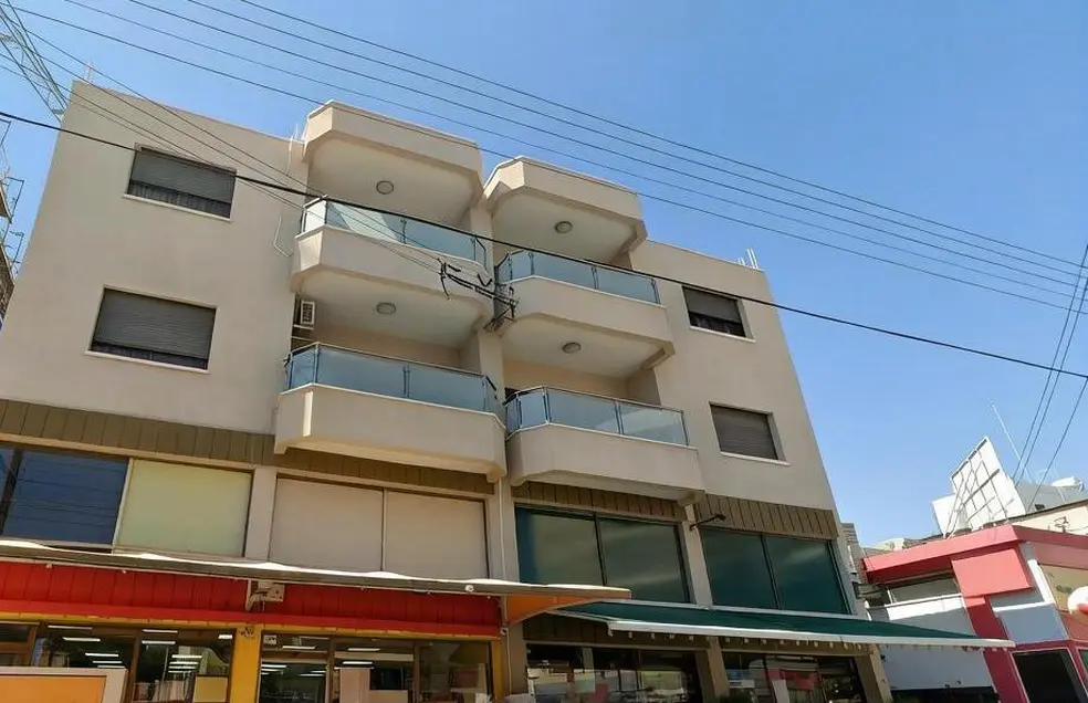  - Image 1