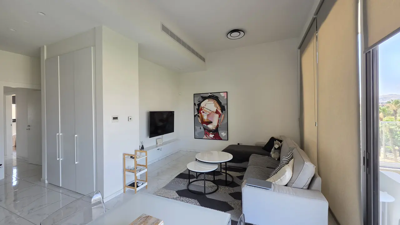 - Image 1