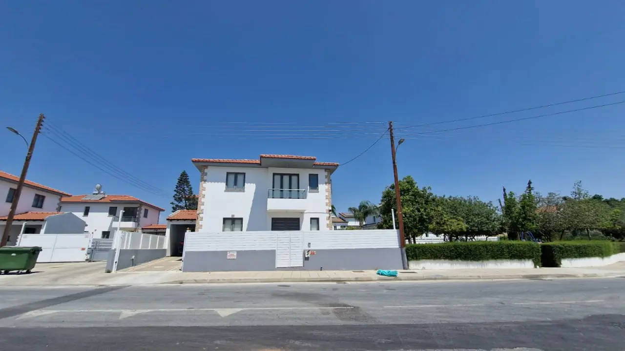 - Image 1