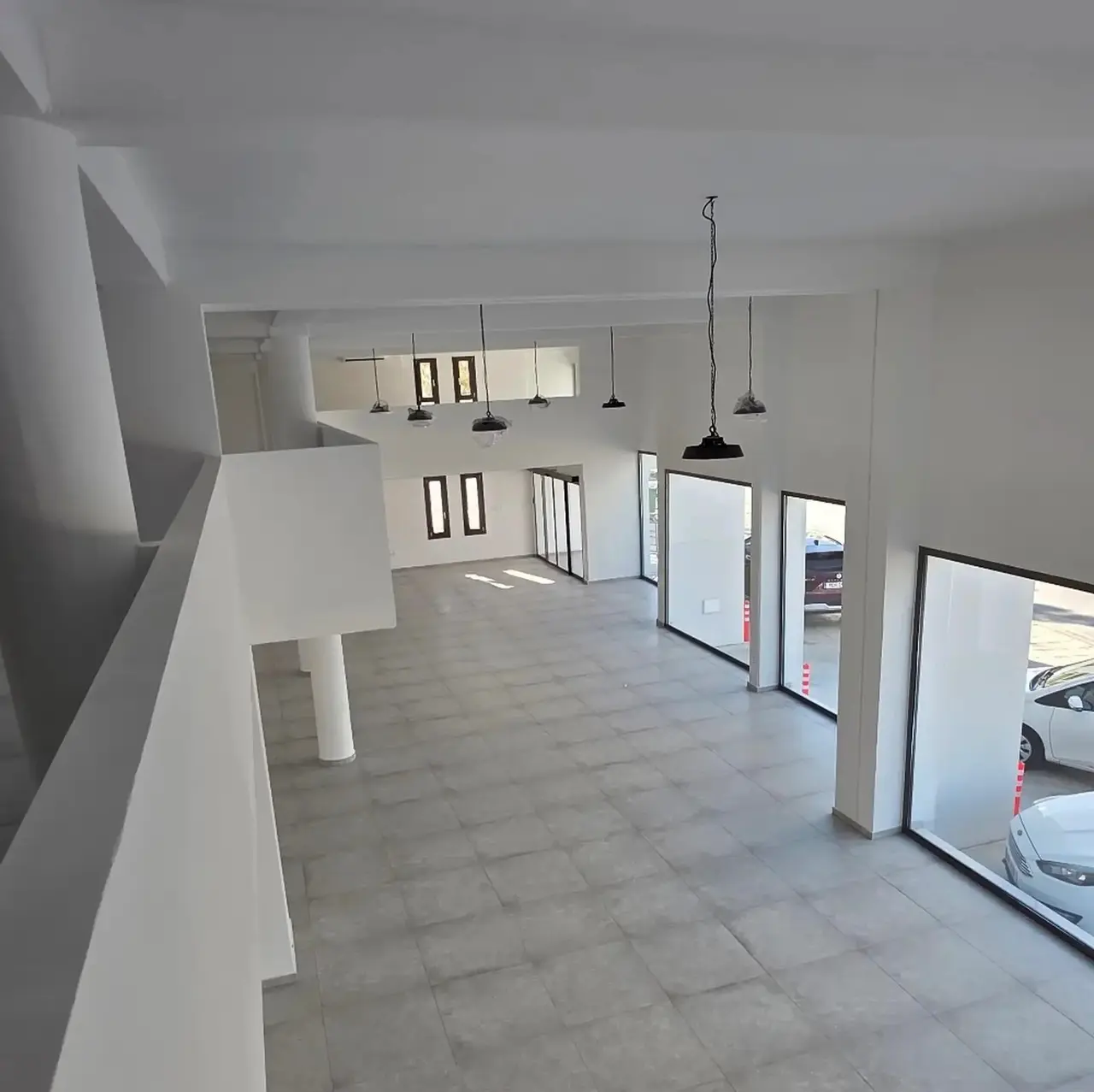 - Image 1