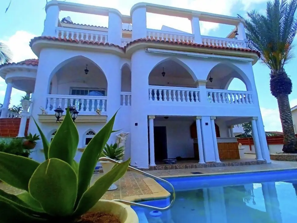  - Image 1