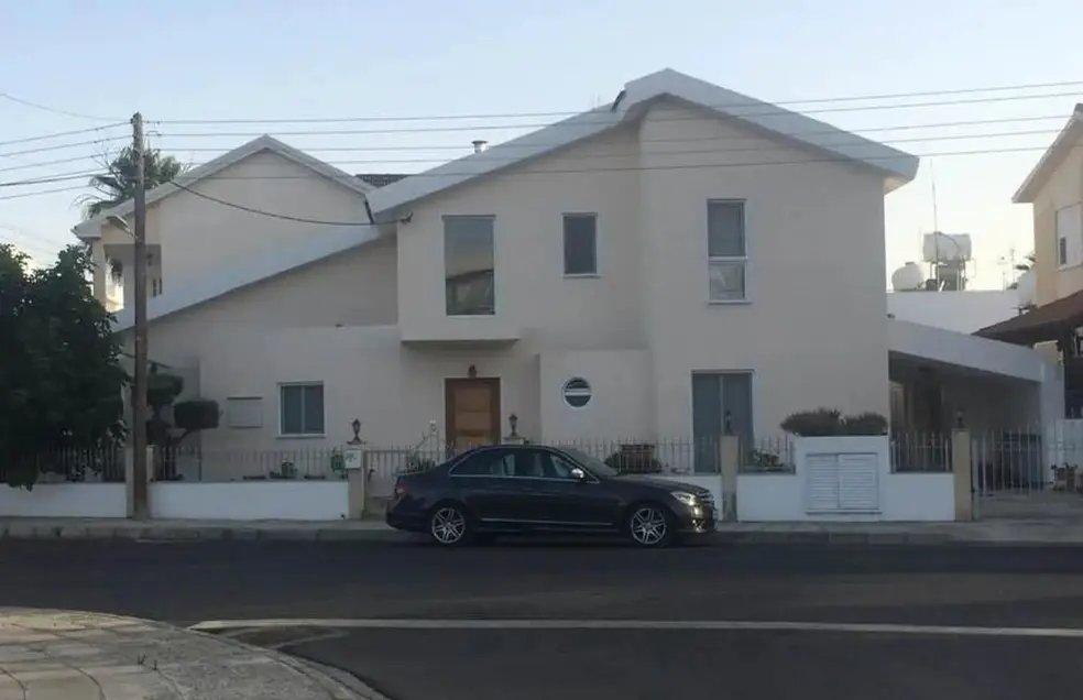  - Image 1