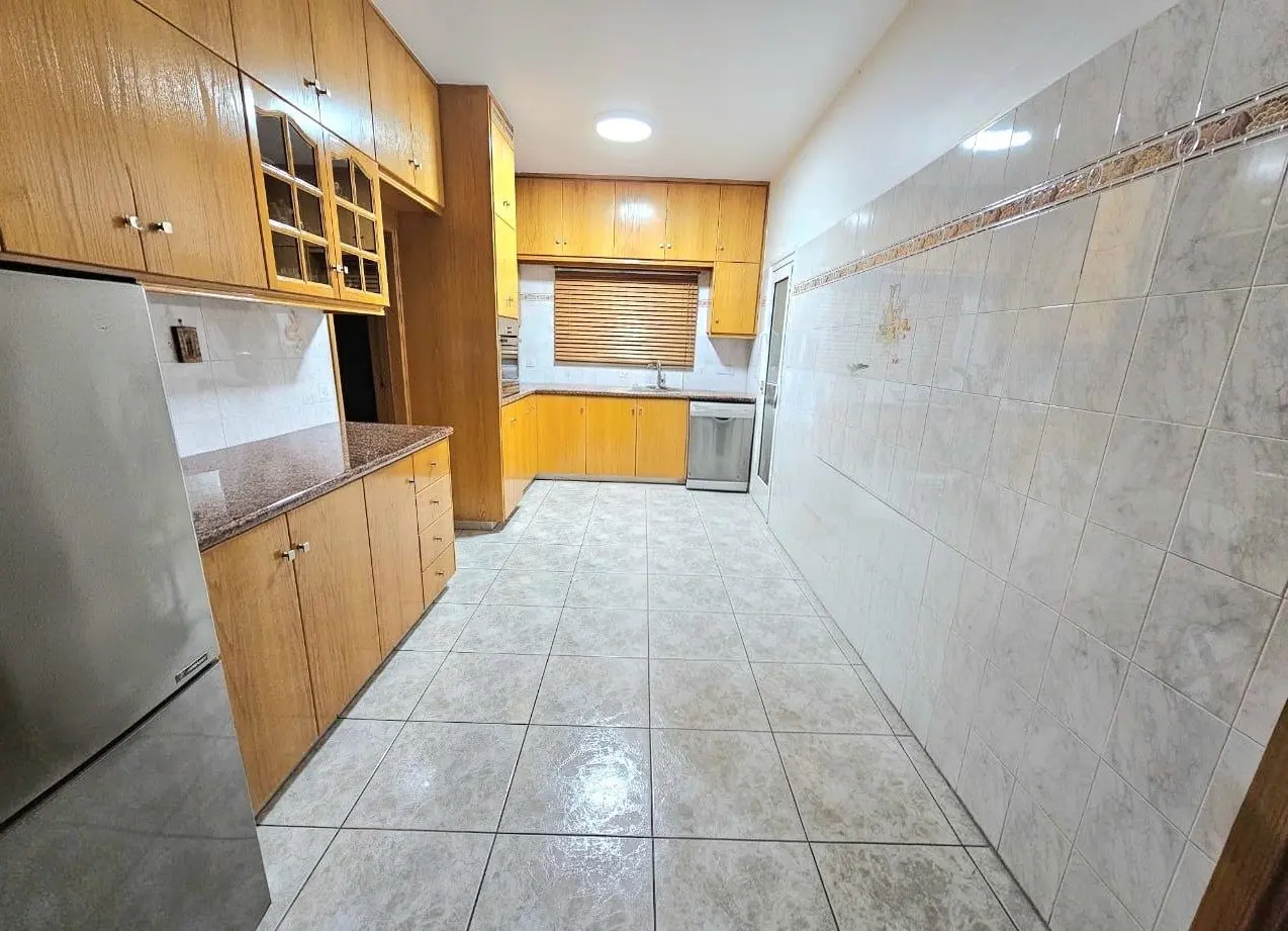  - Image 1