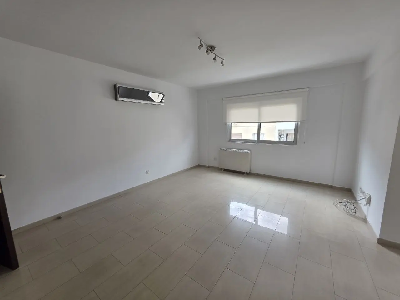  - Image 1