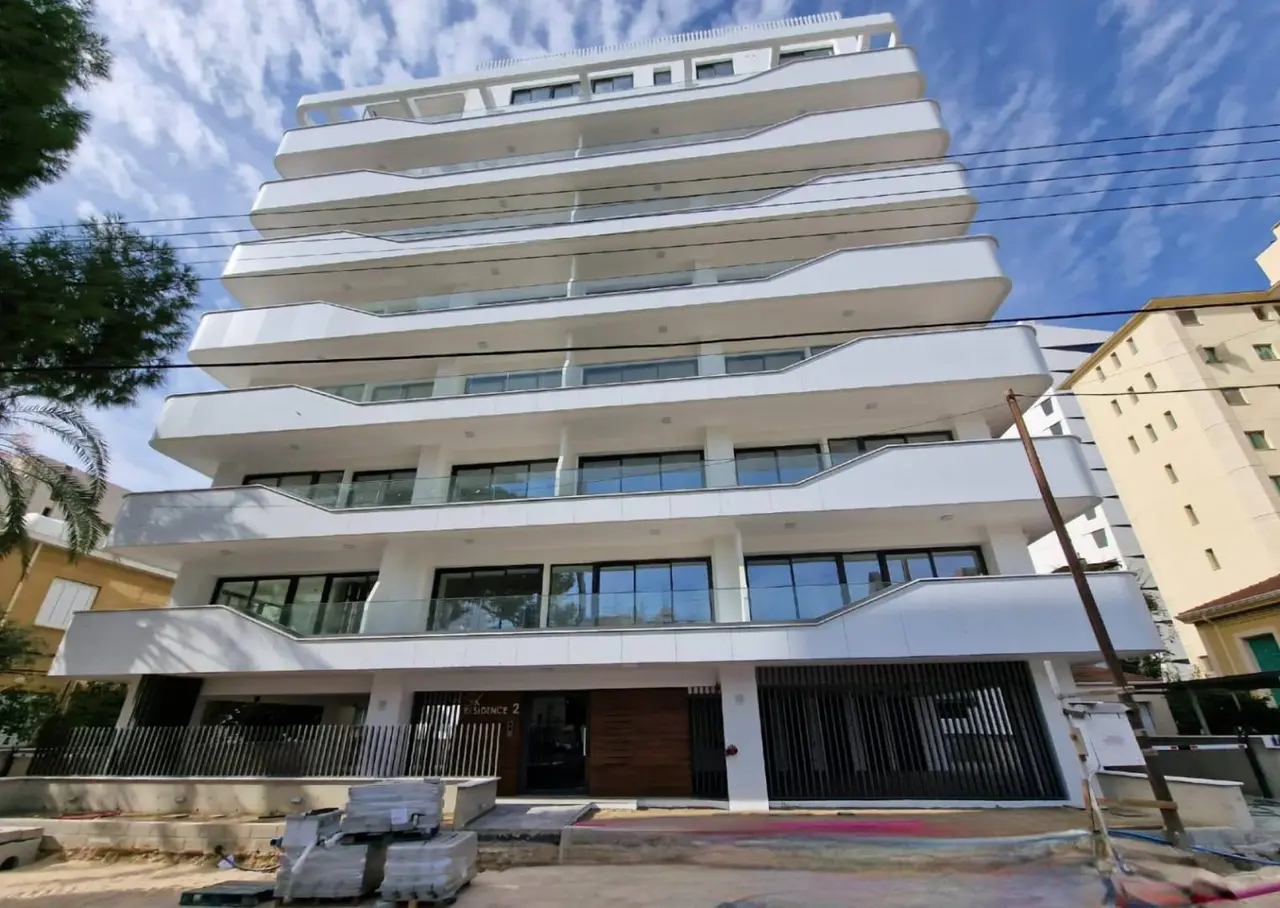- Image 1