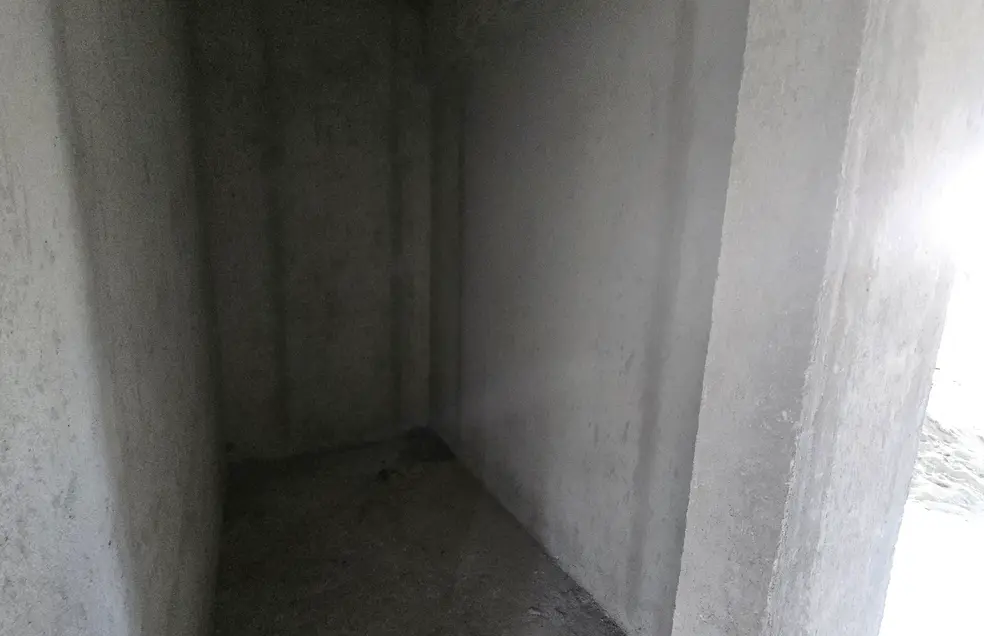  - Image 1