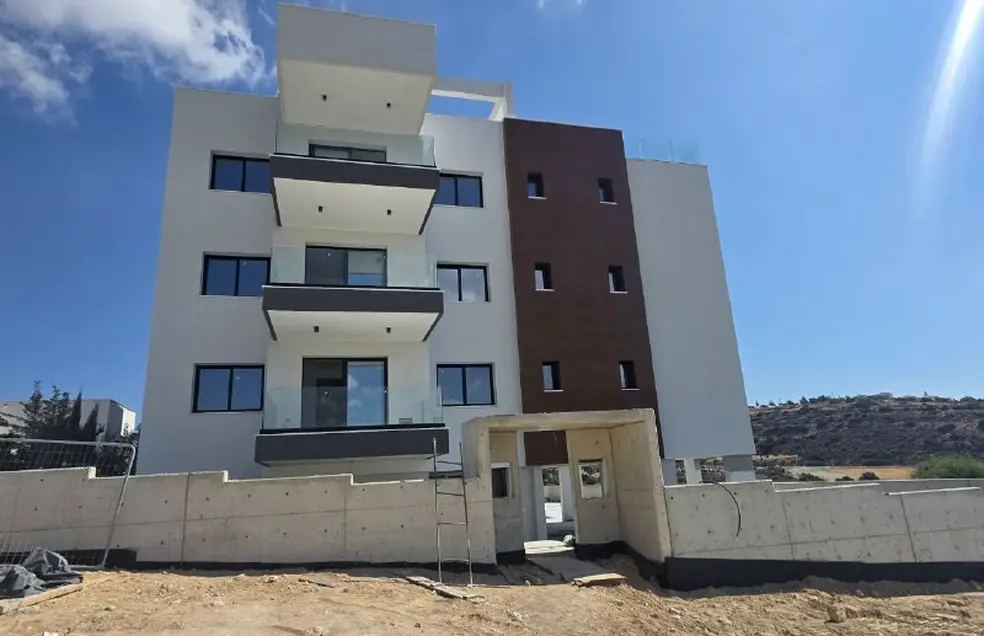  - Image 1