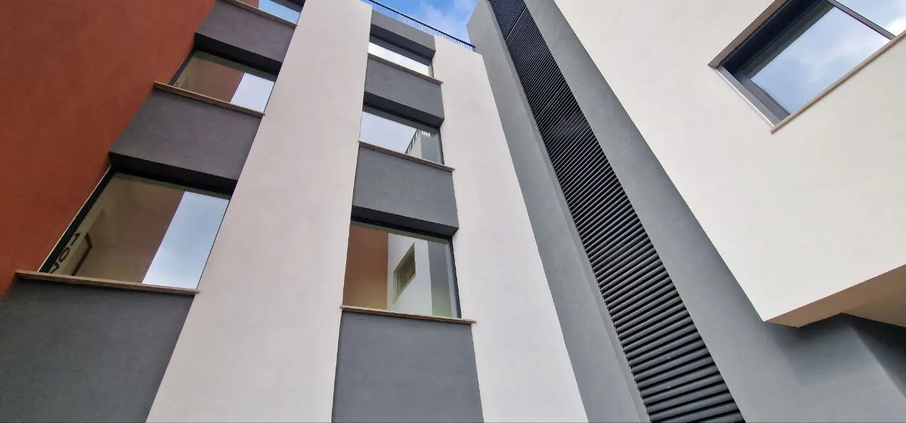  - Image 1