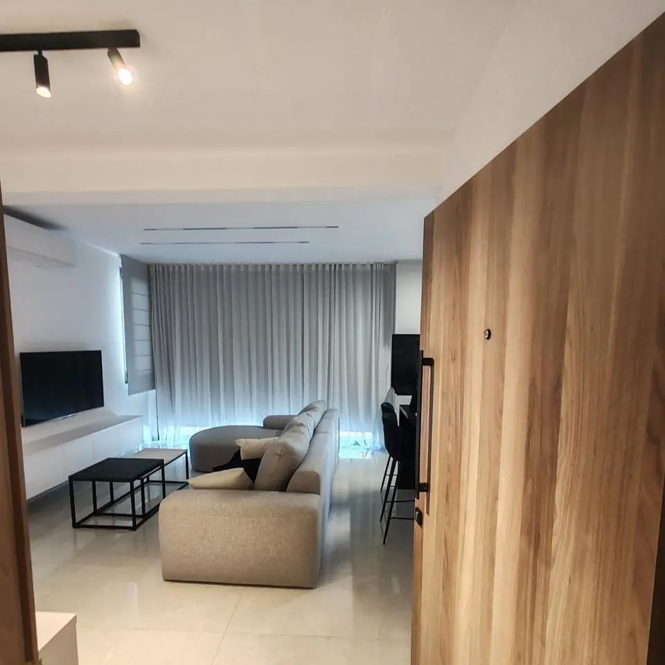  - Image 1