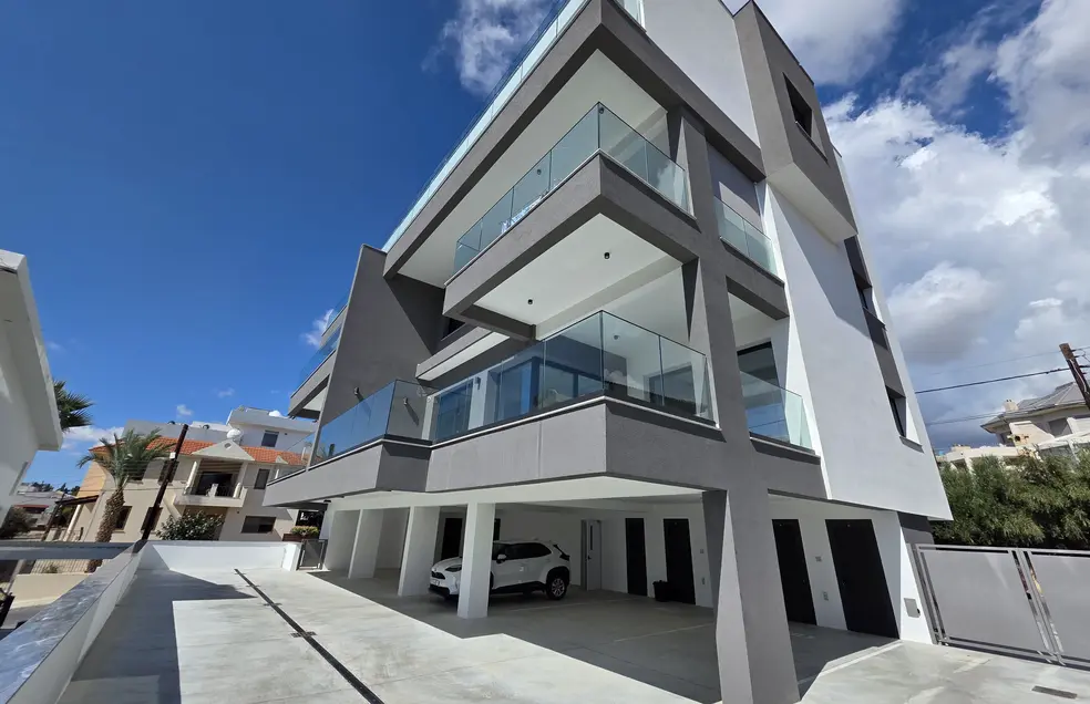 - Image 1