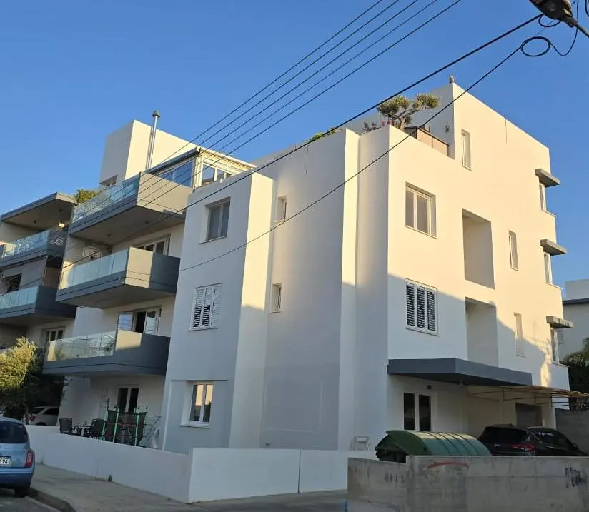  - Image 1
