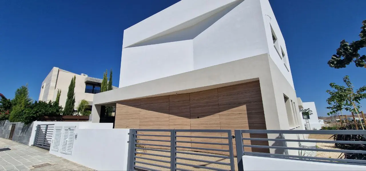  - Image 1