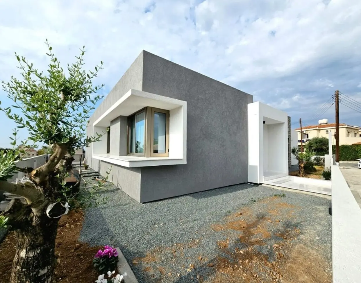  - Image 1
