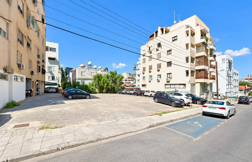 - Image 1