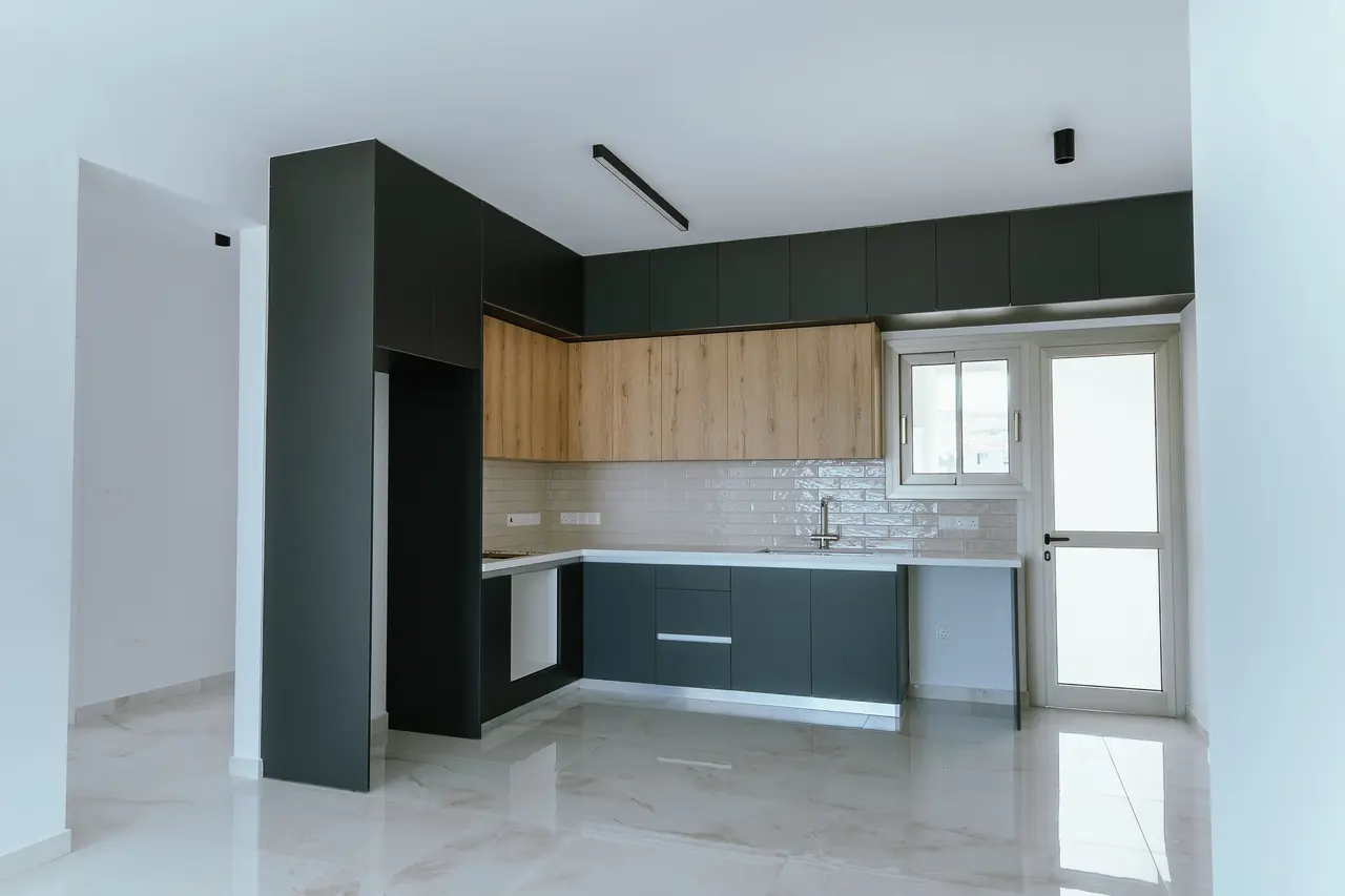  - Image 1