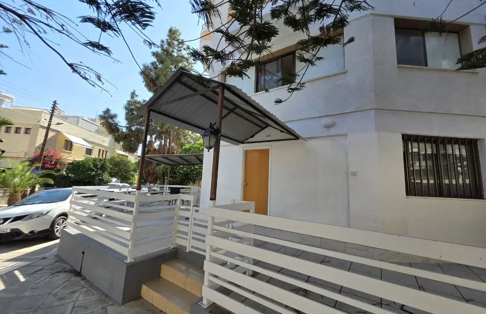  - Image 1