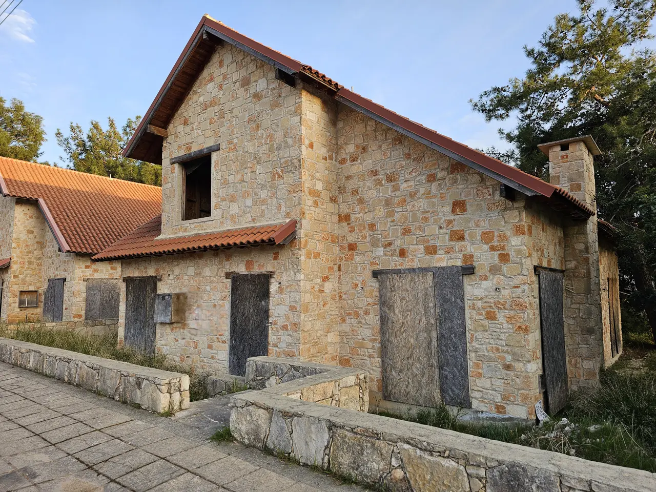 - Image 1