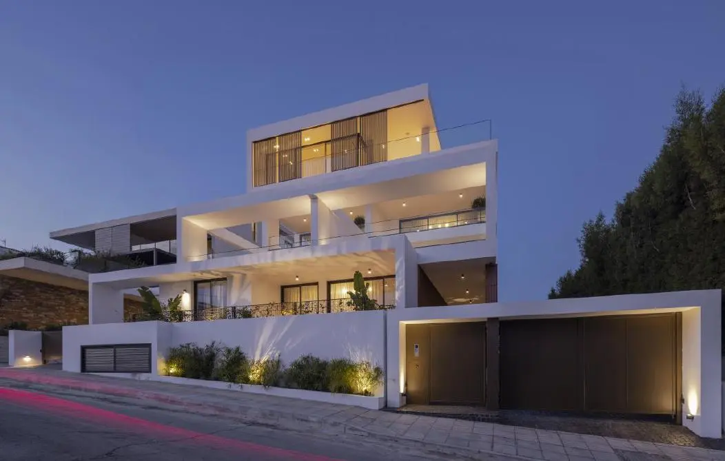  - Image 1