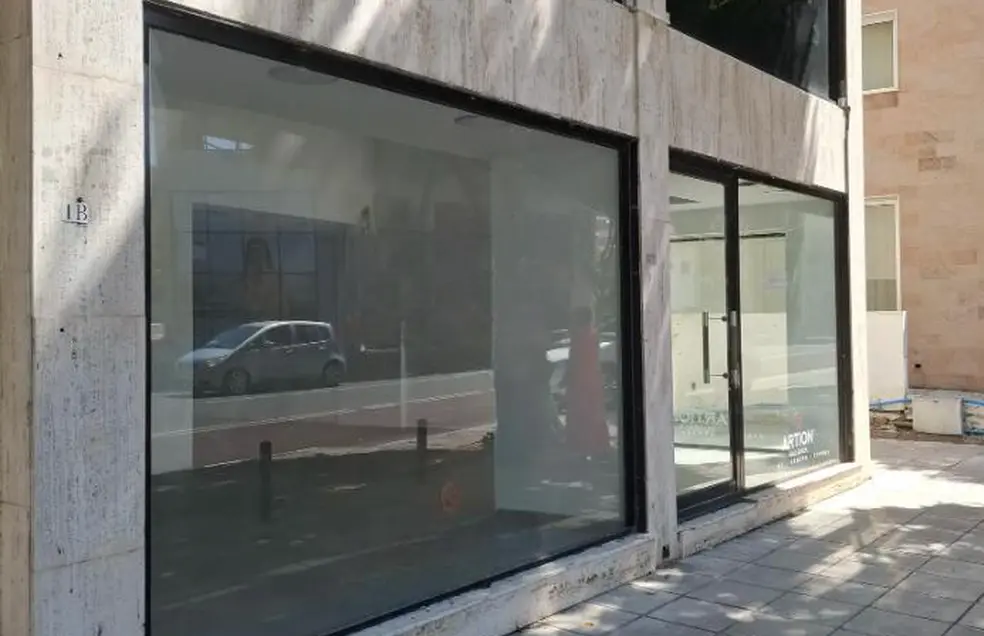  - Image 1