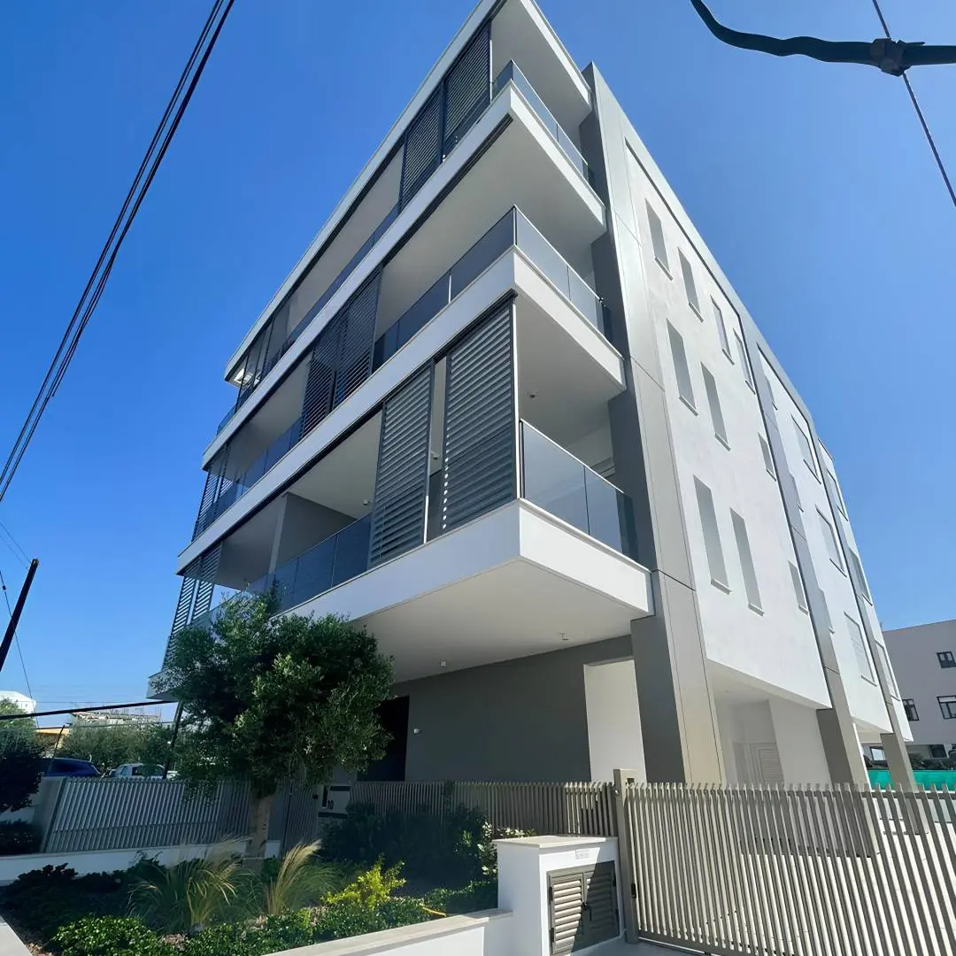 - Image 1