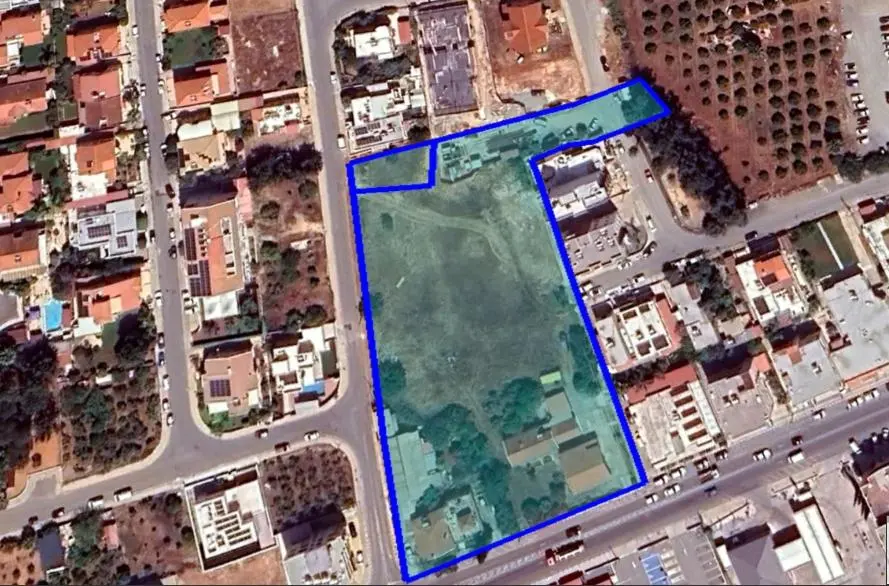  - Image 1